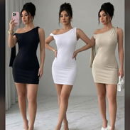 Varios vestidos de mujer - Img 56552328