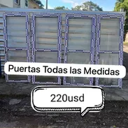 Puerta 🚪 d aluminio con cristal d todas las medidas q usted desea para más información contactarme - Img 51993455