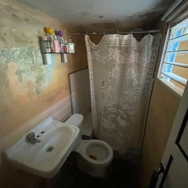 Se vende 2 casas en 1 - 8/10