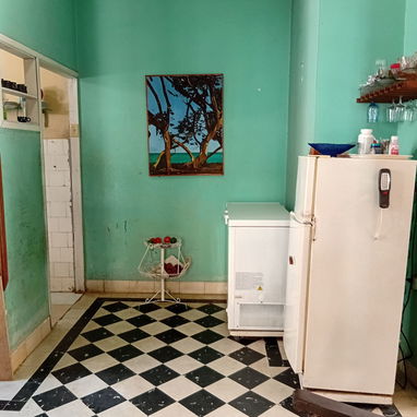 Vendo casa en centro habana, cayó hueso. A dos cuadras del hospital amejeiras - 2/10