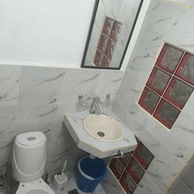 Se renta apartamento de una habitación en el Vedado por el Jalisco Park.58858577 - Img 125930416