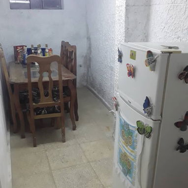 OLVIDESE DE LOS APAGONES en venta biplanta interior en centro habana con paneles solares instalados - Img 125922411