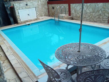 ⭐ Renta casa de 4 habitaciones climatizadas, cocina equipada, piscina, billar,WiFi, terraza,garage,a 3 cuadras del mar - Img 62301773
