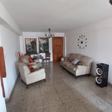 Casa en venta en el vedado - Img 119287884