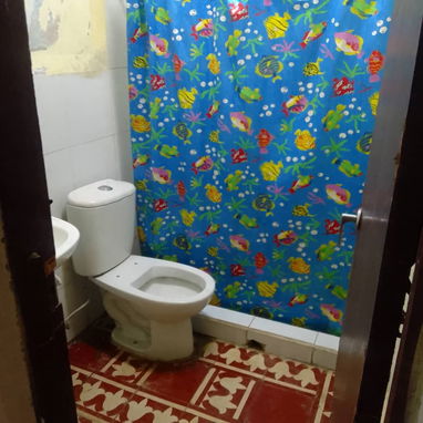 *REBAJADA A $6500usd. En venta casa biplanta (BAJOS) puerta de calle en San Miguel del Padrón. Reparto Central. Punto de - Img 121288779