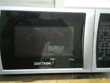 Se vende microondas Daytron de 20 lts para piezas - Img main-image