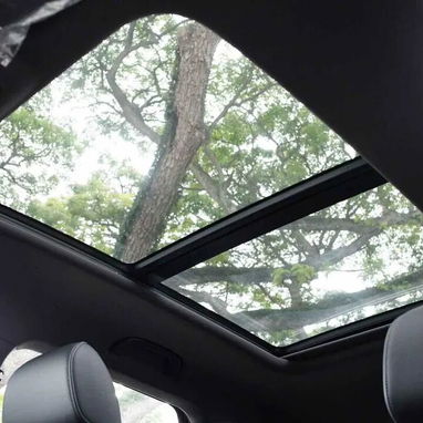 Bestune T55 del 2024 salón en piel ,techo panorámico , está equipado con un motor turbo de 1.5 litros y - Img 114568332