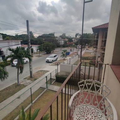 Venta de Biplanta  cerca  del Teatro Karl Marx - Img 118598600
