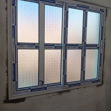 Ventanas d marquetería de aluminio. Puertas. Paños fijos. Closet de espejos. Bajos de meseta - Img 122307948
