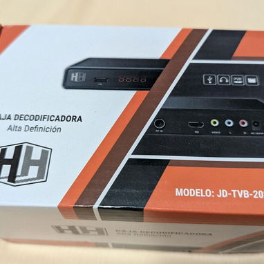 Televisor, cajita y antena - 2/3