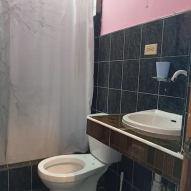 Renta de habitacion para estudiantes extranjeros - Img 125990277