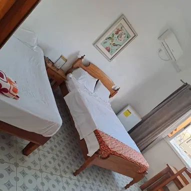 Casa de 2plantas en el Vedado - 6/10