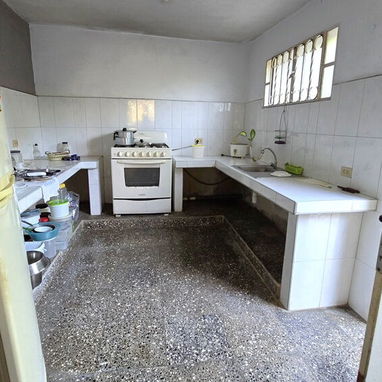 Casa de 2 plantas, 3/4 y 2 baños en Santos Suárez (SS-35) - 6/10