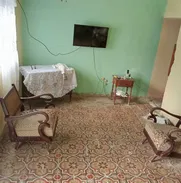 Casa de 3 cuartos con puerta a la calle. Me ajusto en el precio con dinero en mano. - Img 50121687