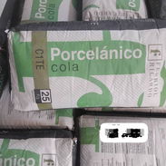 Cemento porcelanatico cola de 25 kg - Img 55117182