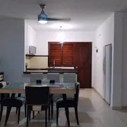 📱 Residencia de Lujo Remodelada con Máxima Seguridad y Jardín Espacioso - Img 54256705