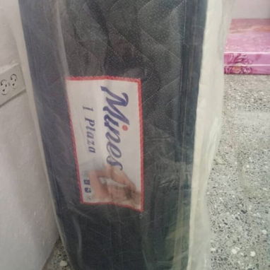 Se venden Colchones Konfort King Size 2x2, Imperial de 150×190 y 160×190 Cameros y Personales Bases box Spring Camas de - Img 120922321