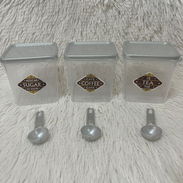 Set de 3 envases de almacenamiento con cucharitas (Café, azúcar y té) en 3200 cup - Img 56651150