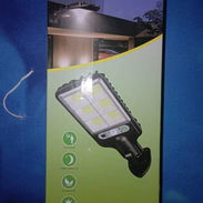 Lámpara solar para exteriores con sensor - Img 55957985