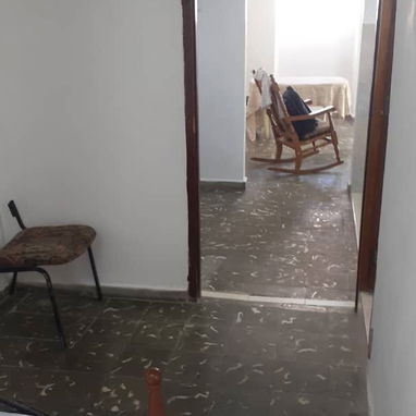 Se rentan 2 apartamentos en línea y B , vedado - Img 123042520