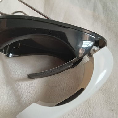 Práctico Soporte de gafas para carro. Carga tus gafas con facilidad dentro de tu vehículo. - Img 93986866