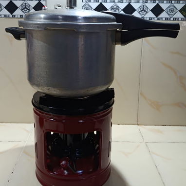 Cocina petróleo (keroseno), Es la mas grande de todas las cocinas de este tipo. Si llevas dos o mas, se rebaja a 25 - Img 122548859