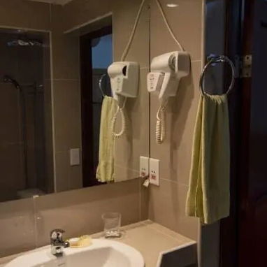 🏖️¿ Necesitas una casa de renta espaciosa en Varadero para disfrutar con tus familiares? ¡No te lo pierdas! - Img 110013570