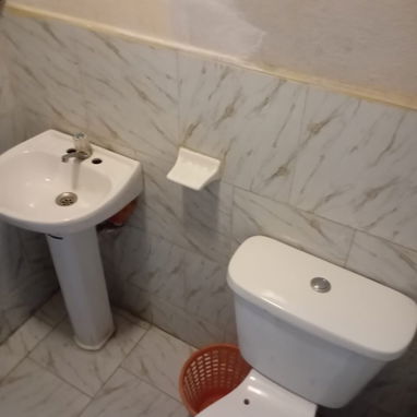 Casa biplanta ideal para negocio en 10 de octubre - 8/10