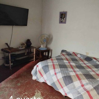 75-🏡*SE VENDE CASA BIPLANTA EN CENTRO HABANA EN PUERTA DE CALLE*  🔎*PTO. D'REFERENCIA [ A 5 CUADRAS DEL AMEIJEIRAS ]* - Img 122990958