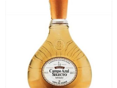 Botella de Tequila Campo Azul selecto 700ml 6000cup . Habana Club  3años 1000cup - Img main-image-46047605