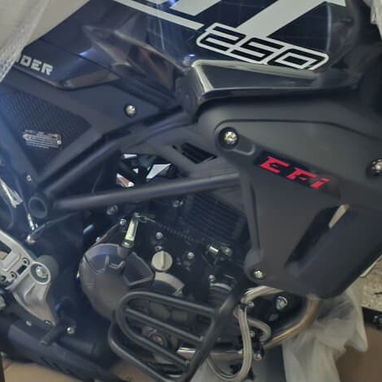 🏍️🔥 ¡SE VENDE XMT CAFÉ RACER 250CC! 🔥🏍️ ✨ Diseño clásico, potencia y nueva en su huacal. Lista para rodar y disfrut - Img 126604608