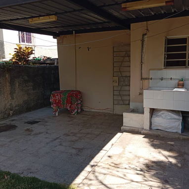 Ofertaaa a 5 cuadras del mar!!! En Cojimar linda casa con posibilidad de garaje!!! - Img 122080028