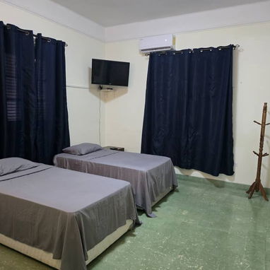 ‎🏡 Propiedad Privada e Independiente en el Vedado - 8/10
