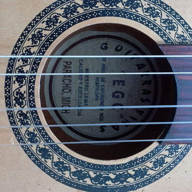 Guitarra Paracho Clásica - 3/4