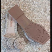 Vendo sandalias solo esas no.38 , 8 usd - Img 55572226