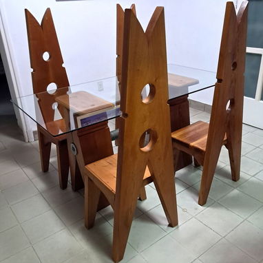 Se vende mesa de madera hecha por el artista de la plástica Nelson Dominguez con el Certificado de Autenticidad. - Img 123218505