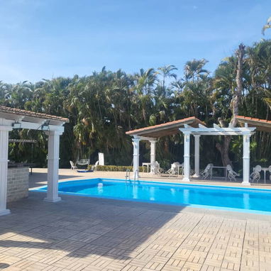 Piscina en Boyeros, para que disfrutes de un día de sol y verano🌻 - Img 124946183