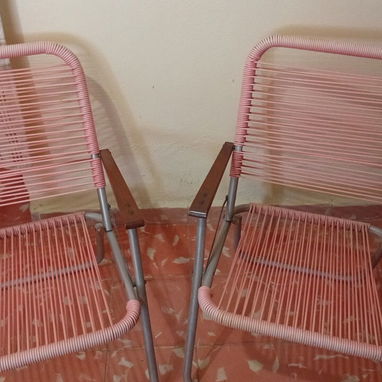 Vendo dos Butacas de aluminio y cordón plástico con brazos de madera. Jaimanitas, playa. - Img 120493041
