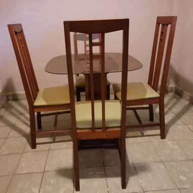 Mesa de comedor, madera y cristal. - Img 124071328