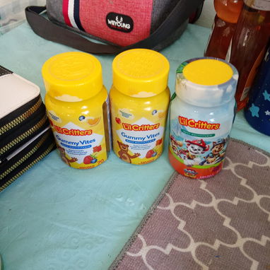 Se vende material de construcción, medicamentos y lousted nesecita - 10/10
