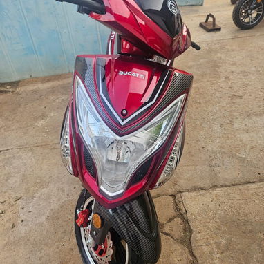 Se venden los siguientes modelos de motos eléctricas Nuevas a estrenar por usted con todos sus accesorios. - 4/5