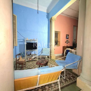 Casa Planta Baja de Biplanta con posibilidad de Garaje en Santo Suárez - $21 000 USD - 4/9