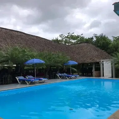 🏊🏻‍♀️ Alquiler de Pasadía en Boyeros para su disfrute en compañía de familiares y amigos - Img 115890637