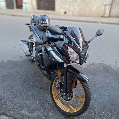 Moto deportiva - 2/2