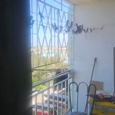 Vendo apartamento en la zona 7 de alamar ,6to piso,dejo los muebles y aire acondicionado,tiene tanque instalado - Img 125505393