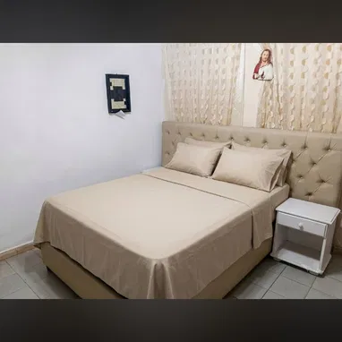 Exclusiva Casa en Venta - Img 124760491