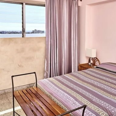 APARTAMENTO DE 3 HABITACIONES Y 2 BAÑOS EN EL VEDADO CON RESPALDO ENERGÉTICO - Img 122905846