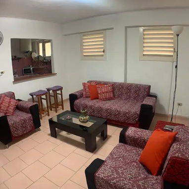 SE RENTA APARTAMENTO INDEPENDIENTE DE UNA HABITACIÓN CERCADE 25 Y O. VEDADO. 58858577 - 2/10