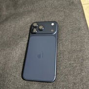 Vendo iPhone 17 pro Max DUAL sim física LIBRE DE FÁBRICA Azul 256 gb como nuevo 100 % batería - Img 56309653