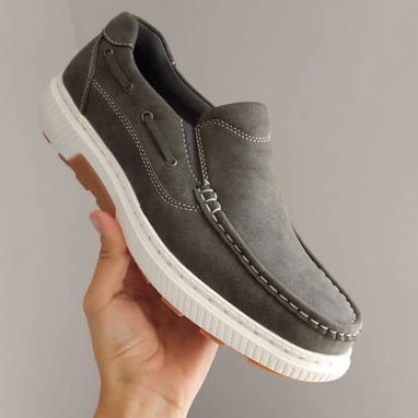 MOCASINES ORIGINALES EN CAJA CON CORDÓN O SIN CORDÓN VIENEN EN SU CAJA SON TRAÍDOS LO MEJOR EN BUEN PRECIO #40 al 45 - 4/5